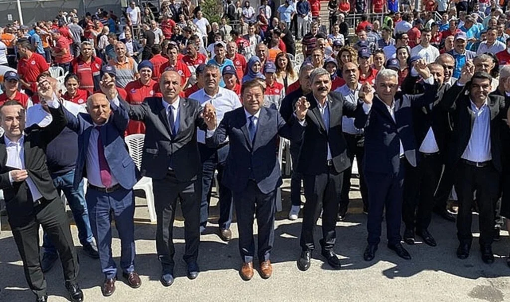 Maltepe Belediyesi’nden çalışanlarına rekor zam yapıldı! İşçi maaşlarında yüzde 100'lük artış