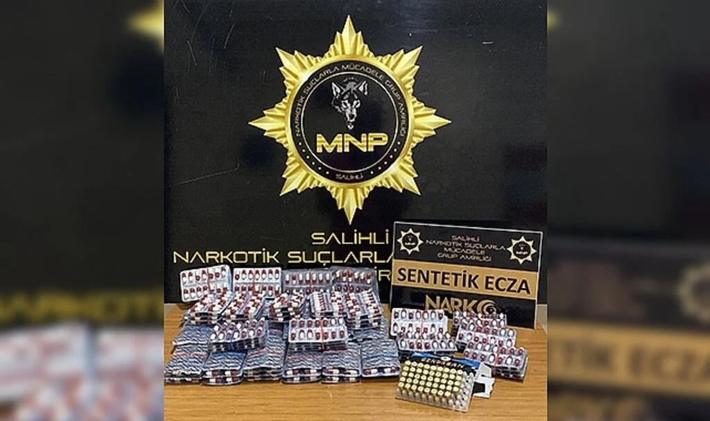 Manisa'da bin 958 sentetik ecza hap ele geçirildi