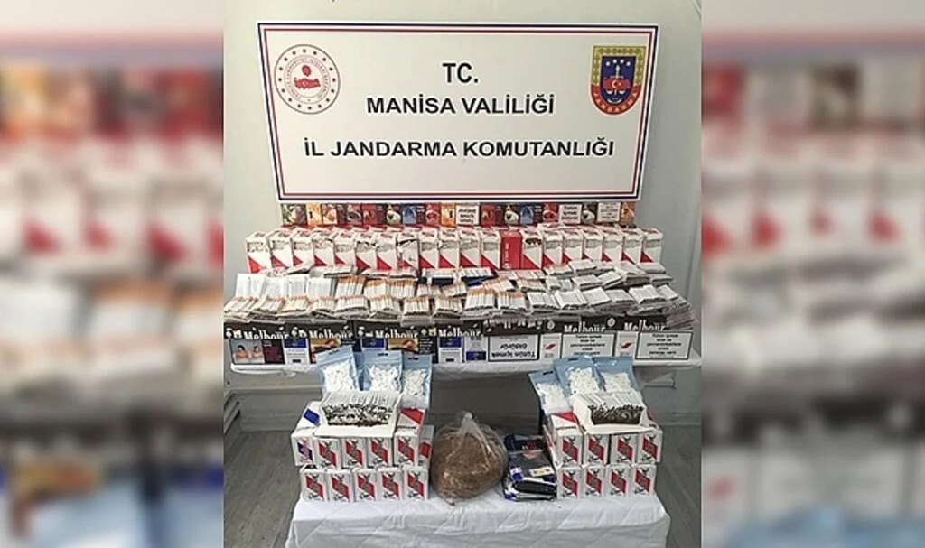 Manisa'da binlerce paket kaçak sigaraya el konuldu
