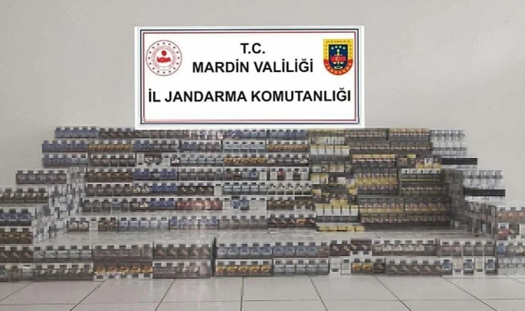 Mardin’de bir araçta 10 bin 130 paket kaçak sigara ele geçirildi