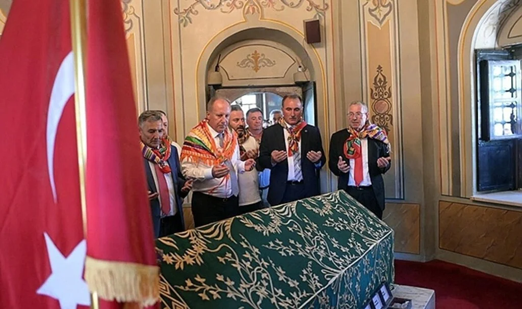 Memleket Partisi Genel Başkanı İnce, Ertuğrul Gazi Türbesi'ni ziyaret etti