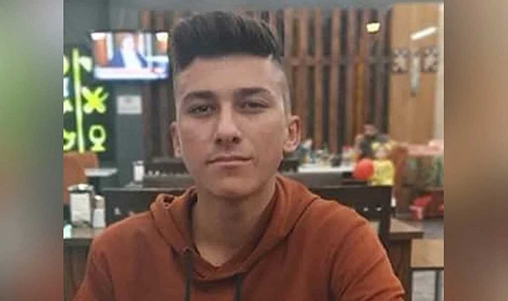 Mersin’de kamyonet ile motosiklet çarpıştı: 1 ölü