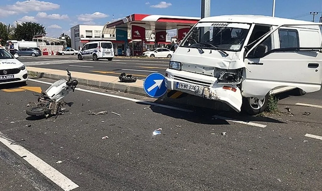 Muratlı girişinde feci kaza: 1 ağır yaralı