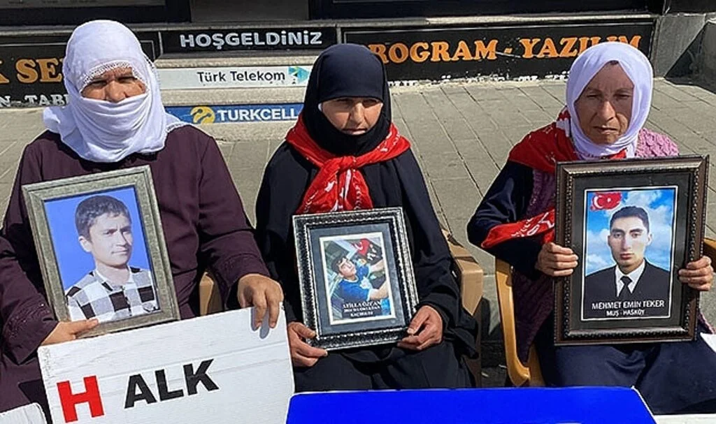 Muş'ta evlat nöbeti tutan ailelerin sayısı 40'a yükseldi