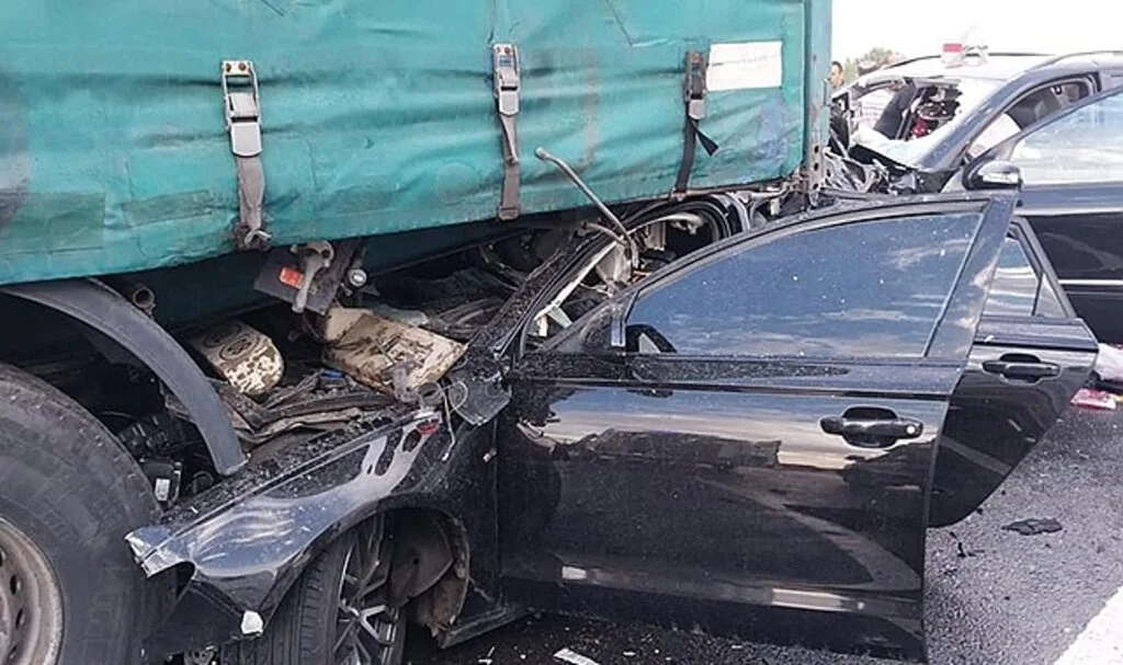 Nevşehir’de dolu yağışı zincirleme kazaya neden oldu: 2 ölü, 8 yaralı