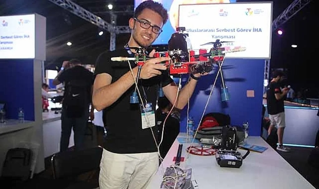 Öğrenciler mayın tespit eden drone tasarladı
