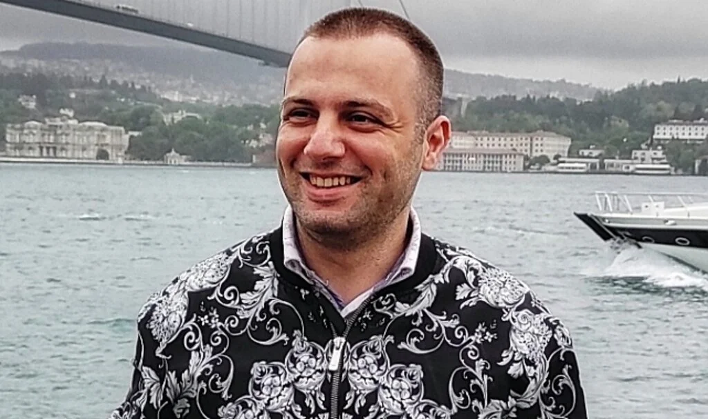 OMÜ’lü öğretim görevlisi 13. ödülünü aldı