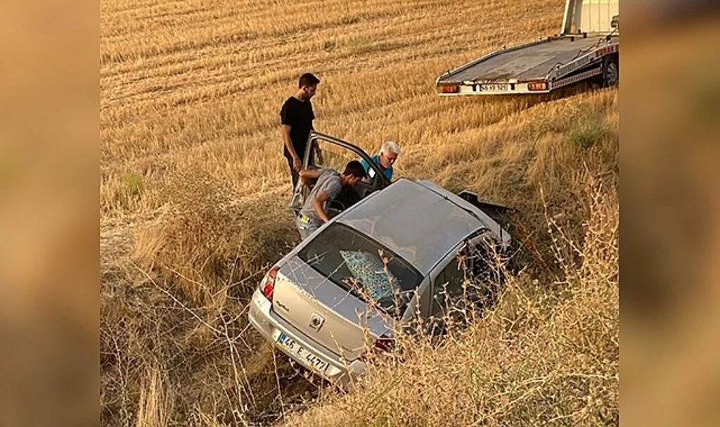 Otomobile çarpıp şarampole uçtu
