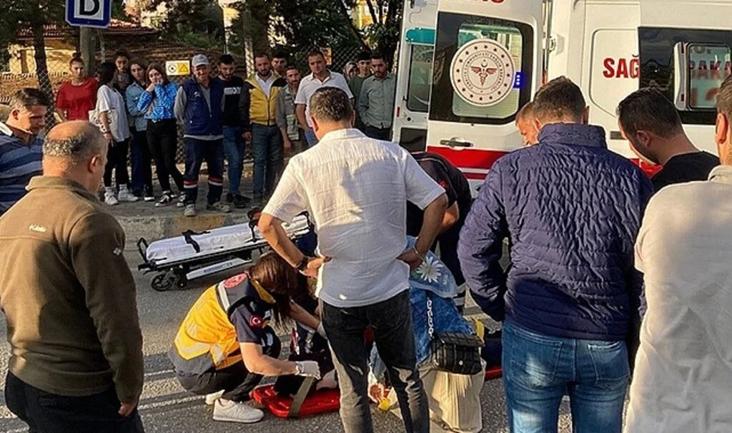 Otomobilin çarptığı kadın yaralandı