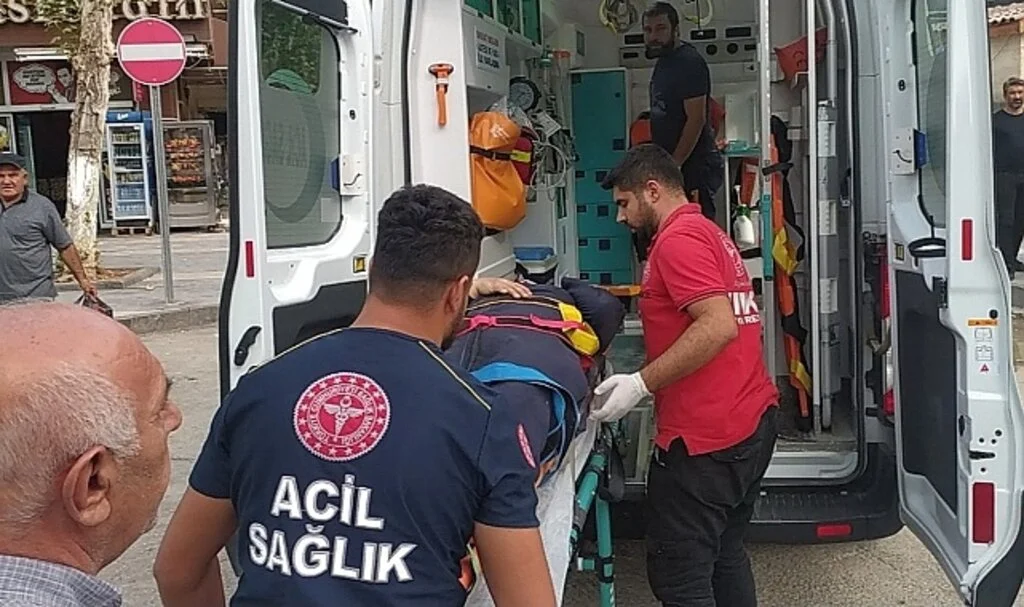 Otomobilin çarptığı kadın yaralandı