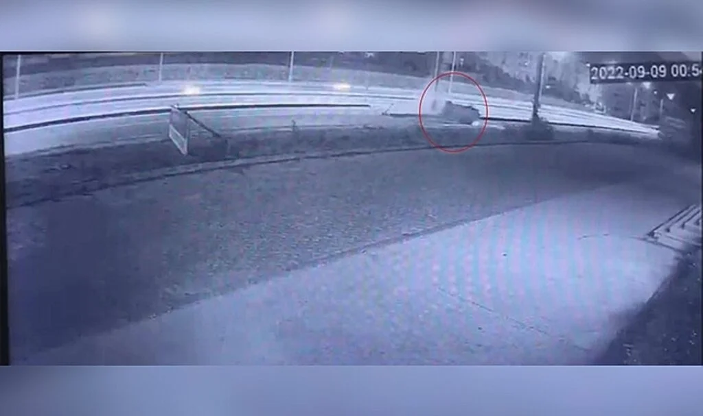 Otomobilin takla atması sonucu 6 gencin yaralandığı kaza kamerada