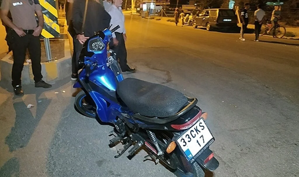 Otomobille motosiklet çarpıştı: 2 yaralı
