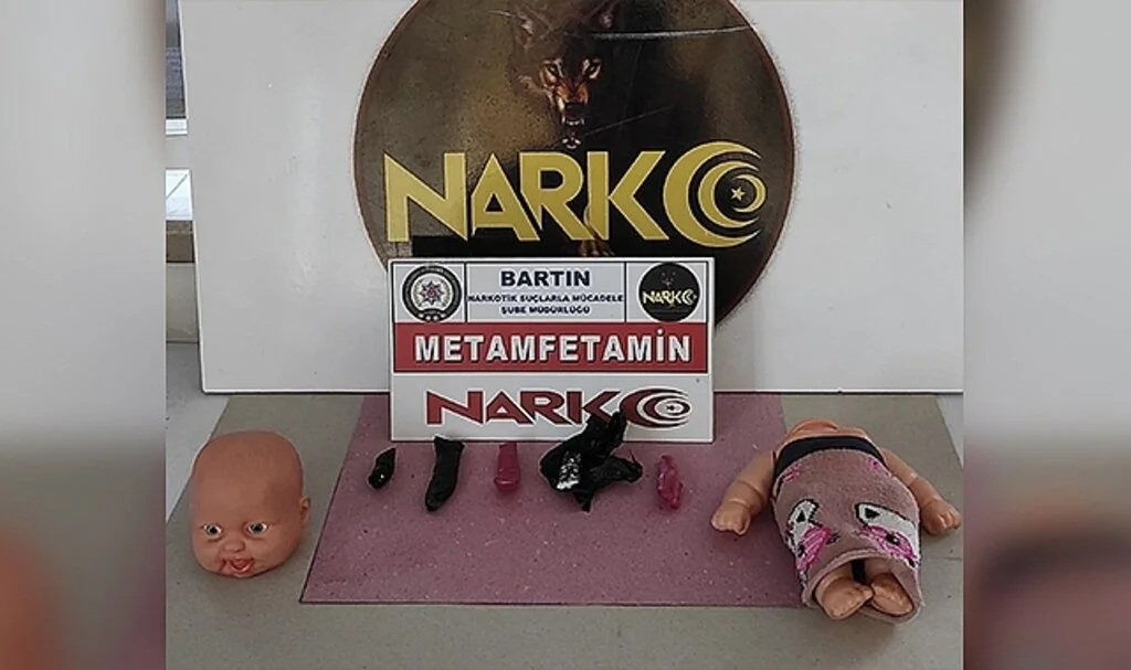 Oyuncak bebek içerisinden uyuşturucu madde çıktı