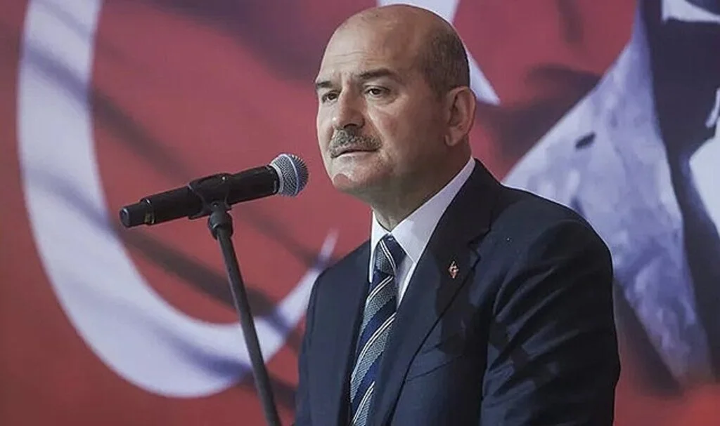 Özgür Özel'den çok sert sözler: 'O gün Süleyman Soylu Türkiye'den kaçacak!'