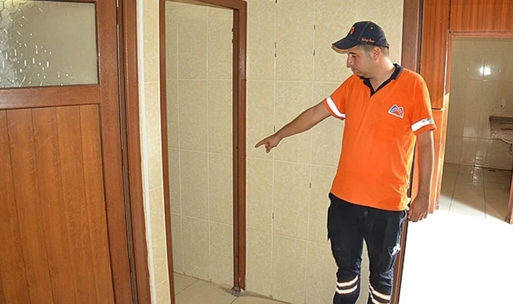 Parktaki engelli tuvaletinin kapısı çalındı