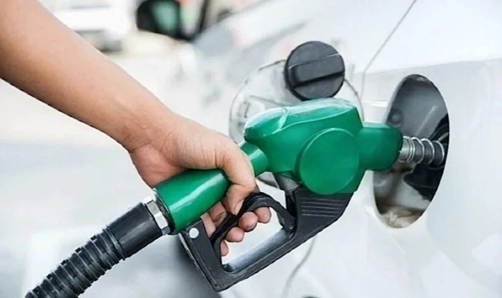 Petrol fiyatlarında düşüş