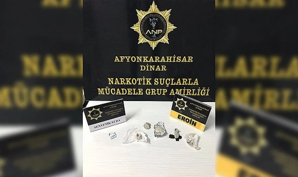 Polis 24 gram eroin ele geçirdi
