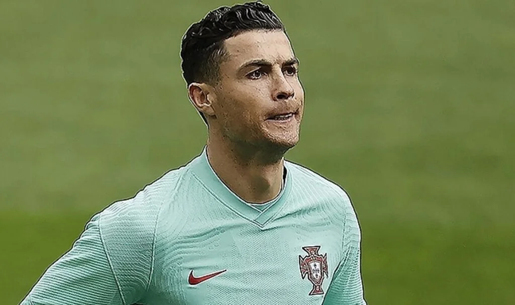 Ronaldo'nun, Al Hilal'in 242 milyon avroluk teklifini reddettiği ileri sürüldü