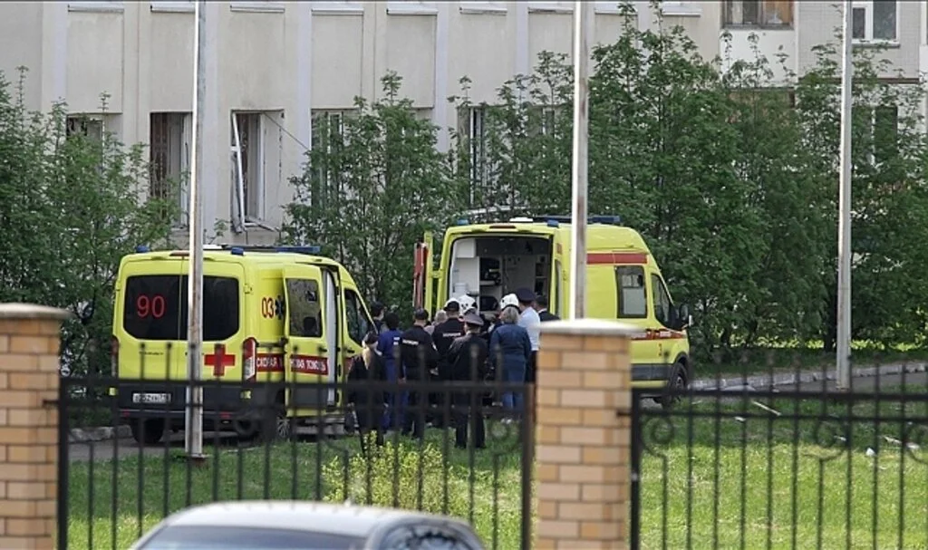 Rusya'nın İjevsk kentinde okula düzenlenen silahlı saldırıda 6 kişi öldü