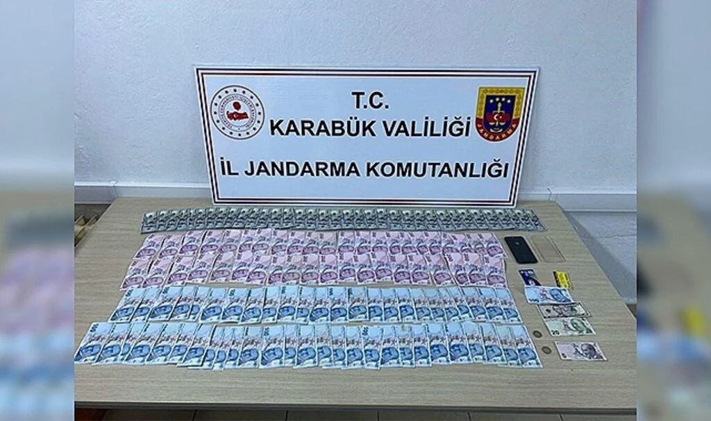 Sahte jandarma gerçek jandarmaya yakalandı
