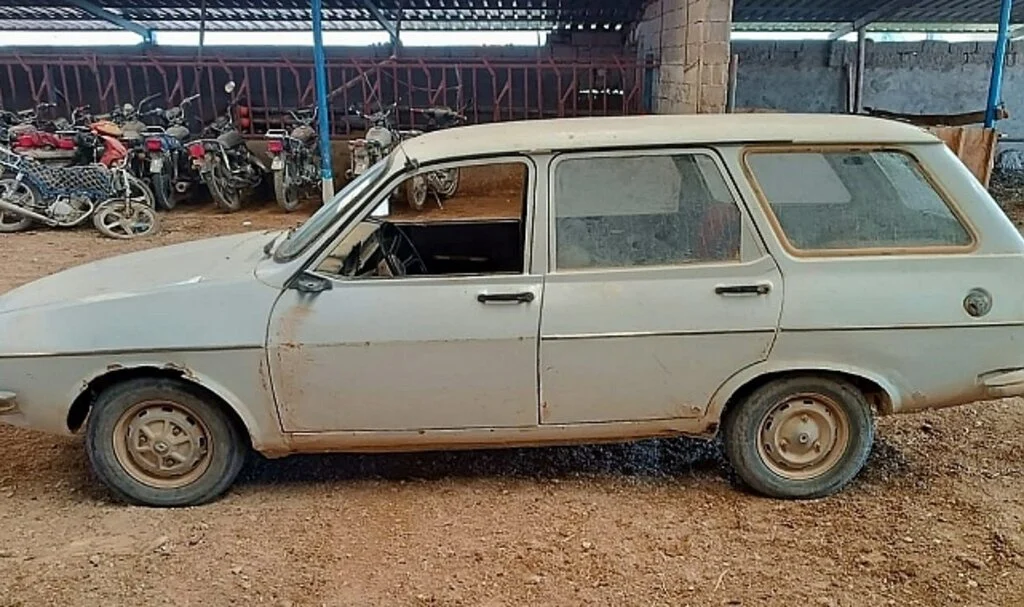 Sahte plakalı araçta alkollü yakalandı