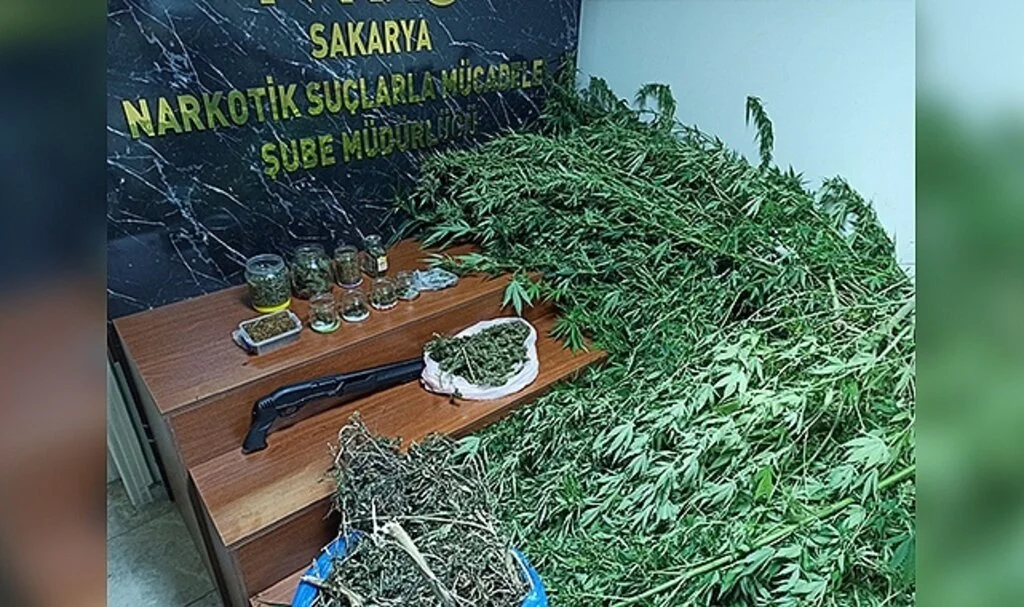 Sakarya’da uyuşturucu operasyonu: 4 tutuklama