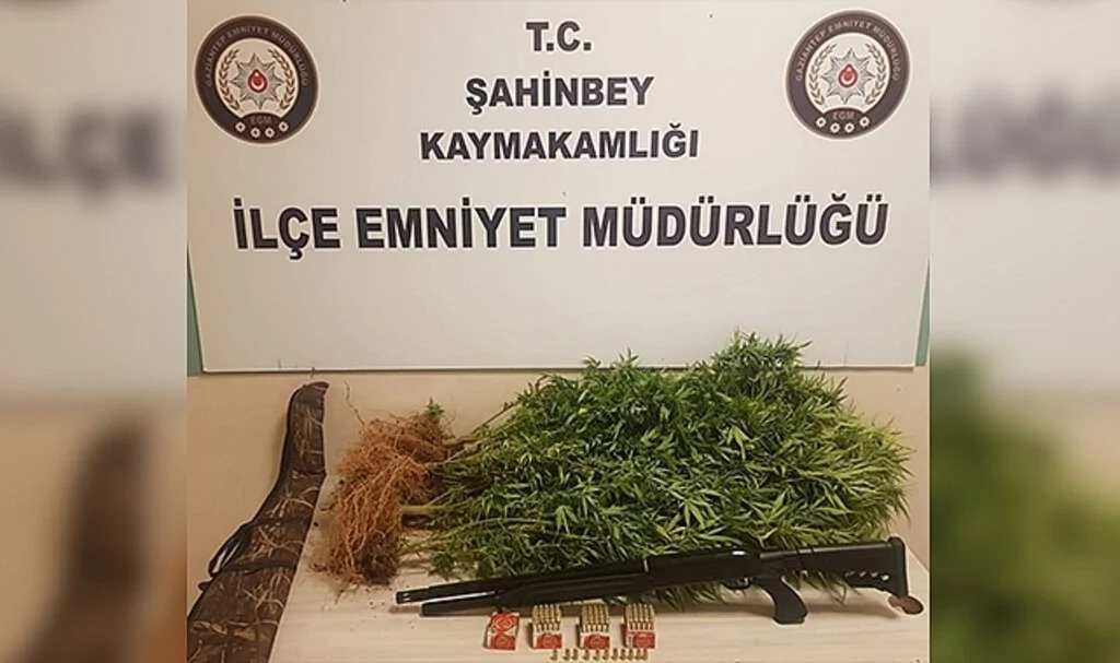  Saksıda uyuşturucuya polis darbesi