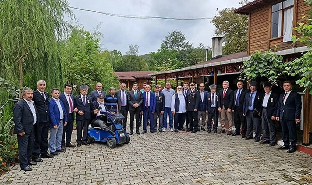 Salıpazarı'nda gazi ve  şehit yakınları buluştu
