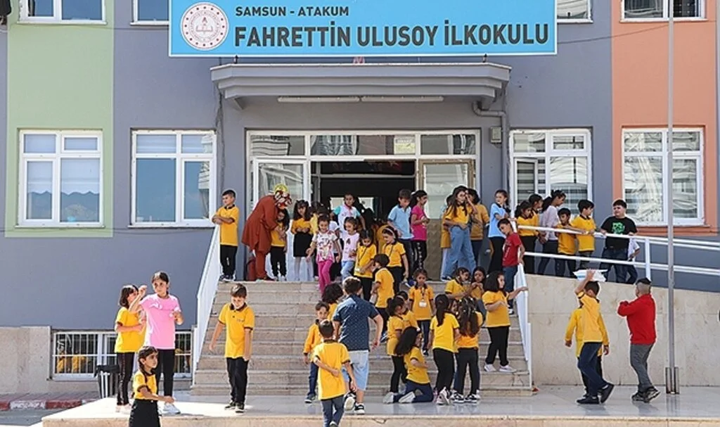 Samsun'da 16 ikiz öğrencinin okul heyecanı