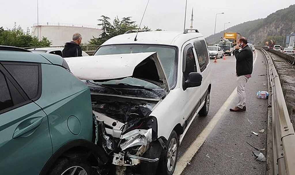 Samsun’da 8 araç birbirine girdi: 1 yaralı