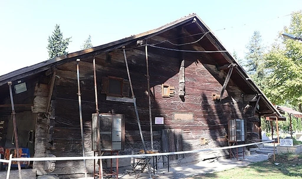 Samsun’da 850 yıllık çivisiz cami yıkılma tehlikesi ile karşı karşıya