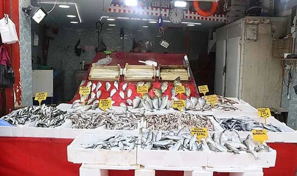 Samsun'da  Balık tezgahlarında istavrit bolluğu