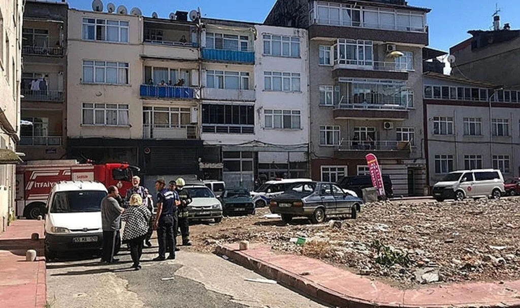Samsun'da bina enkazından gelen patlama sesleri paniğe yol açtı