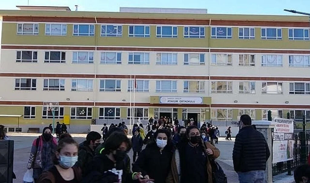 Samsun'da ders zili 270 bin öğrenci için çalacak