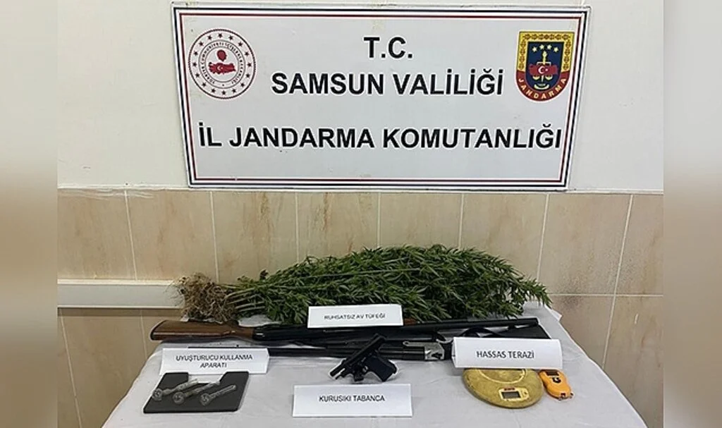 Samsun'da  Jandarmadan uyuşturucu operasyonu: Baba-oğula gözaltı