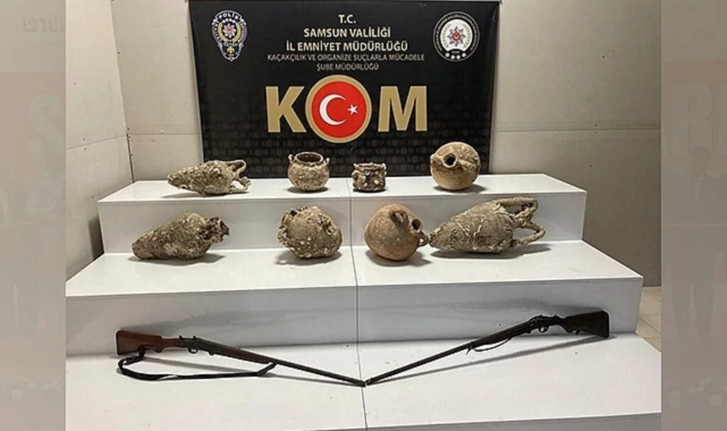 Samsun'da KOM polisi 8 adet amfora küp ve tüfek ele geçirdi