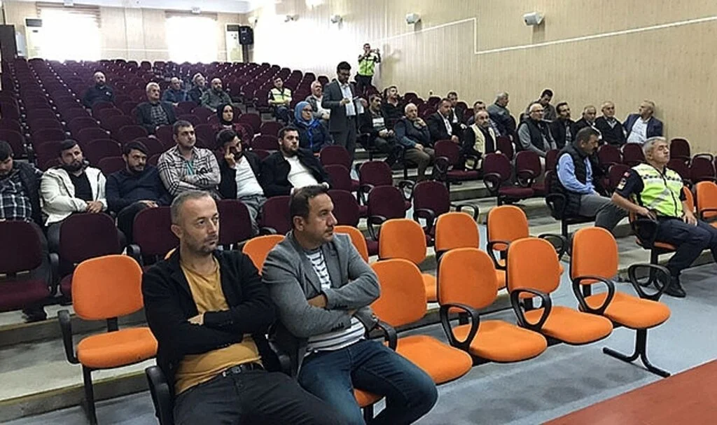 Samsun'da Okul servis araç sürücülerine eğitim