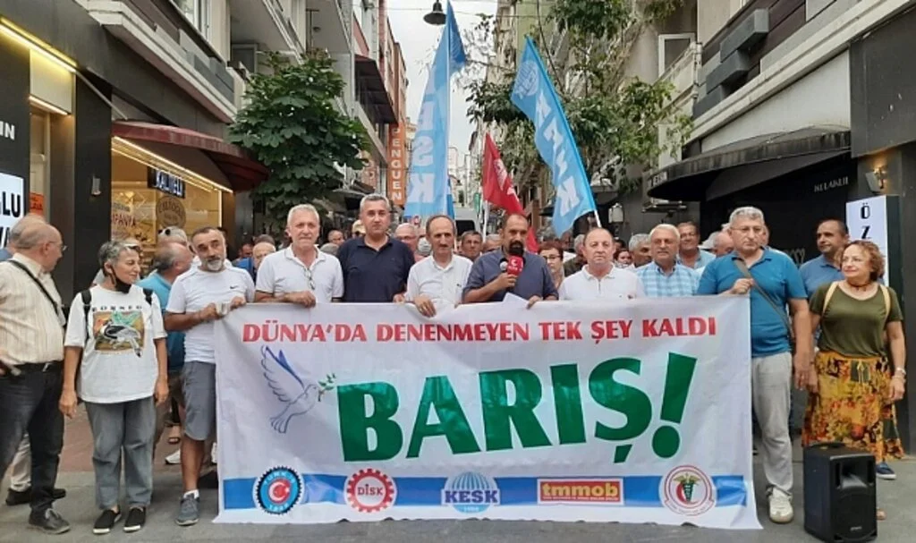 Samsun'da sivil toplum kuruluş temsilciler eylemde mesaj verdi'Adalet ve eşitlik mücadelesinden vazgeçmeyeceğiz'