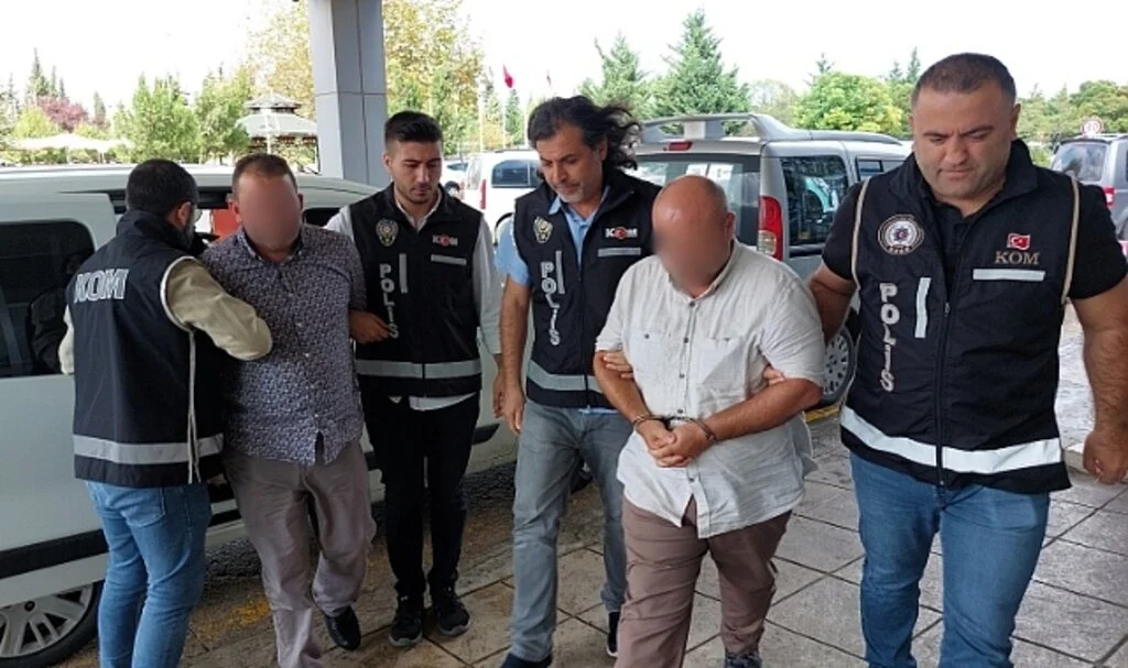 Samsun'da suç örgütü operasyonundan 2 kişi adliyeye sevk edildi
