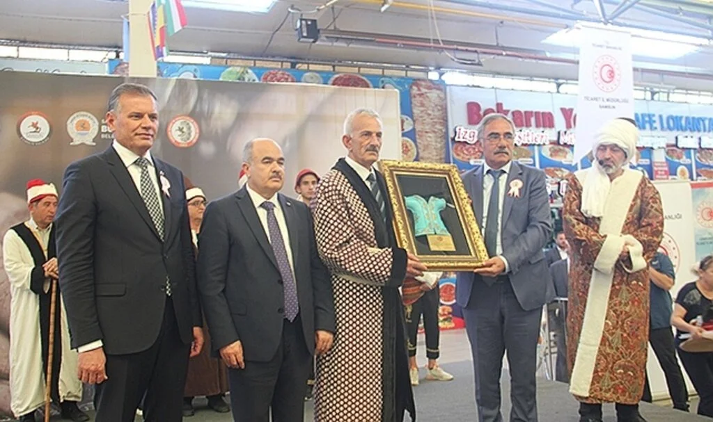 Samsun’da yılın ahisi 50 yıllık tornacı seçildi