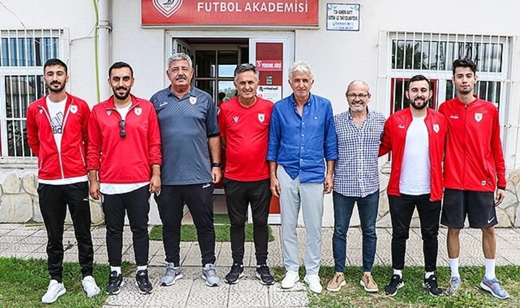 Samsunspor Futbol Akademisine ziyaret