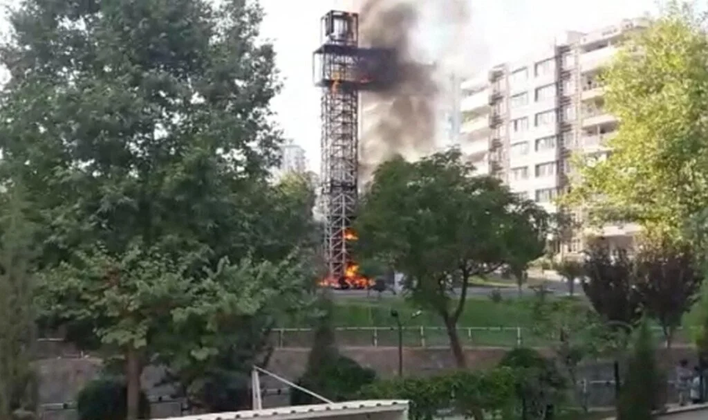 Şanlıurfa’da baz istasyonu alev alev yandı