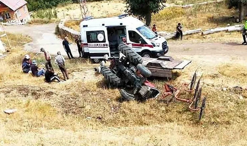 Şarampole devrilen traktörün şoförü hayatını kaybetti