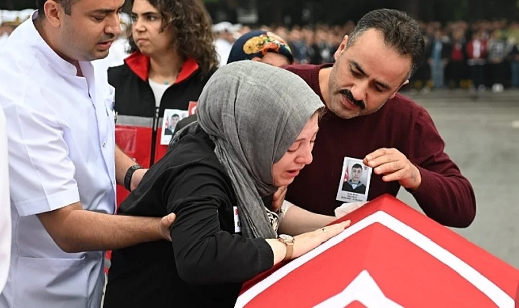 Şehit Sözleşmeli Er Enes Bıyık'ın naaşı, baba ocağına uğurlandı