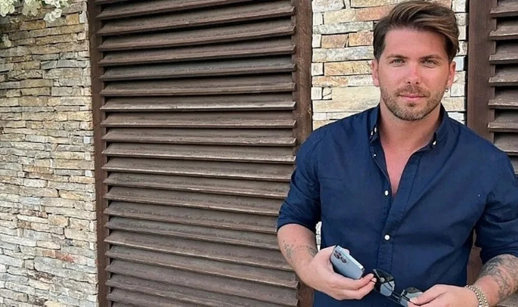 Sercan Taştan: Nişan Makyajında Abartılı Uygulamalardan Kaçının