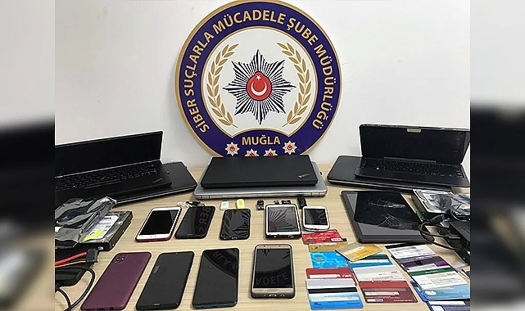 Siber dolandırıcılar tutuklandı