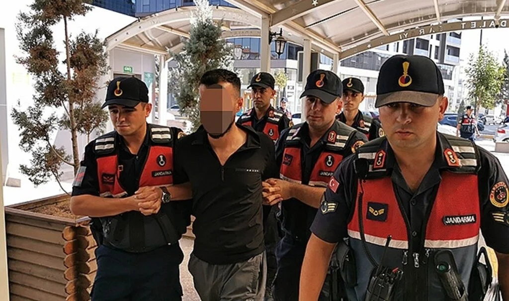 Silahla adam öldürdü, “Ben kendimi savundum” dedi