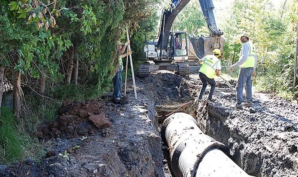 Şile'de İSKİ'nin kazı çalışması sırasında doğal gaz borusu patladı