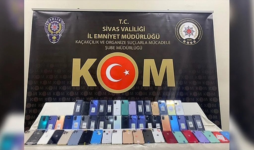 Sivas’ta telefon kaçakçılarına darbe