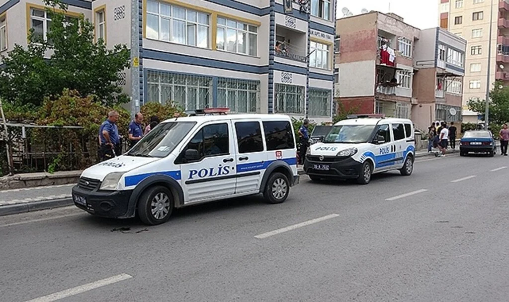  Sokak ortasında av tüfeğiyle saldırıya uğradı